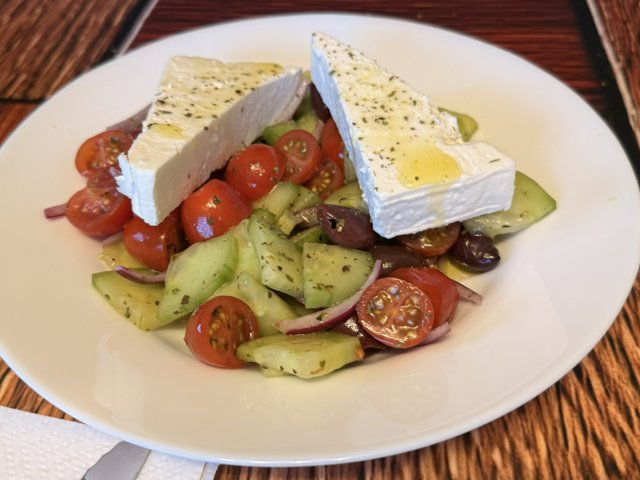 Horiatiki Salata (Hearty Greek Salad)