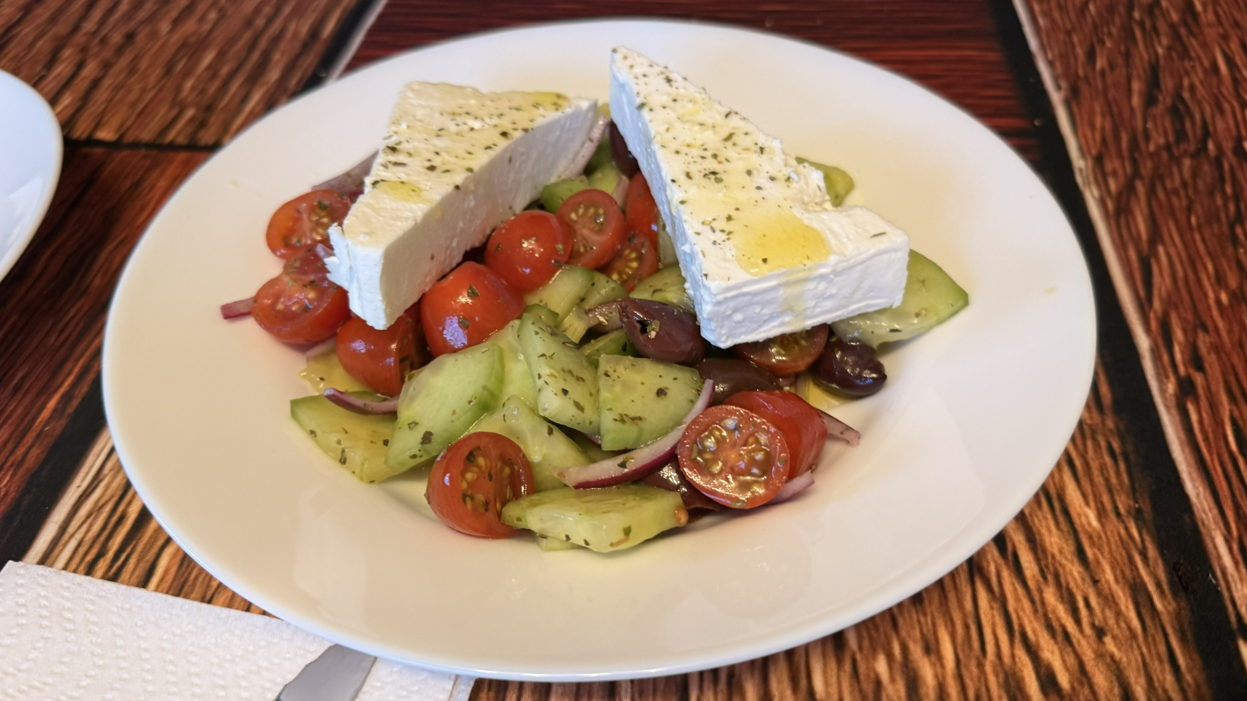 Horiatiki Salata (Hearty Greek Salad)